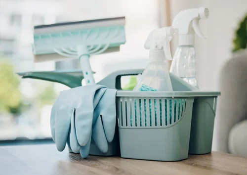 Airbnb Turnover Cleaning / Limpieza de Airbnb